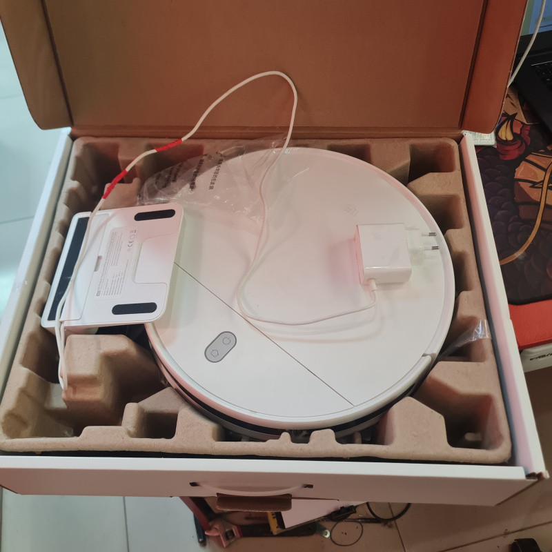 Пылесос Xiaomi mi robot vacum