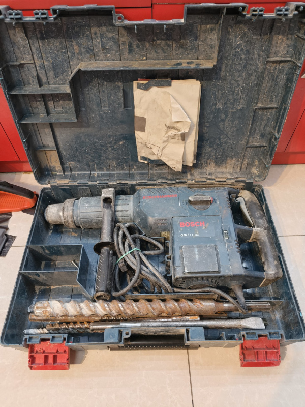 Отбойный молоток Bosch GBH- 11 - DE