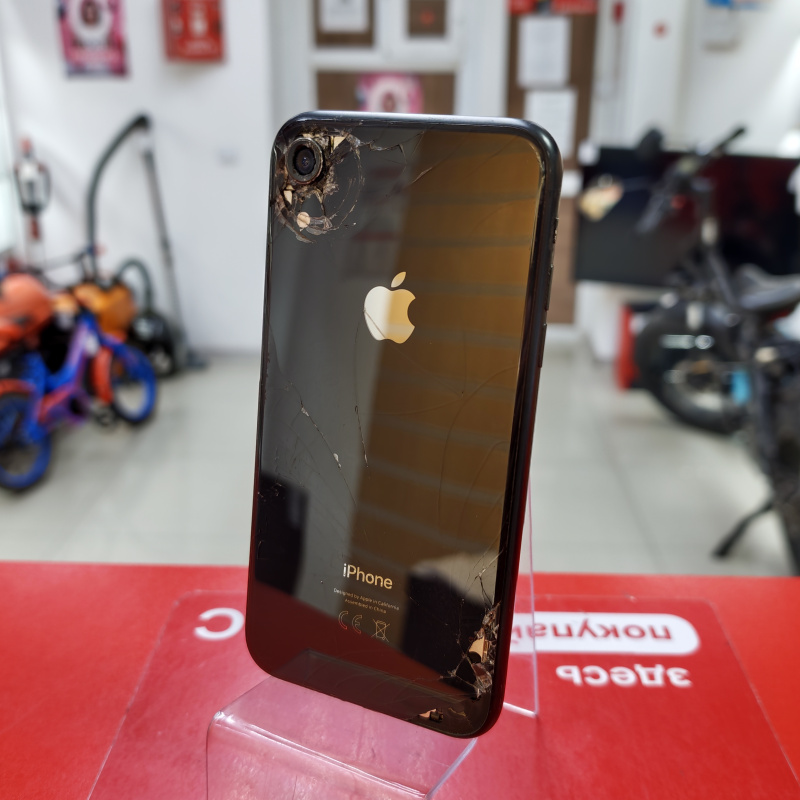 Мобильный телефон Apple iPhone XR